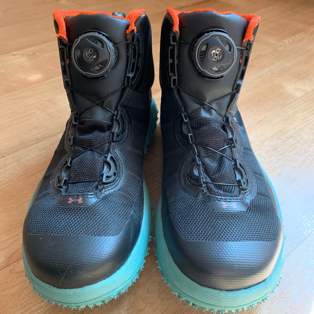 Under Armour men shoe size 9